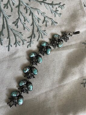 Turquoise Stone Leaf Bracelet - Silver-Tone Women’s Bracelet